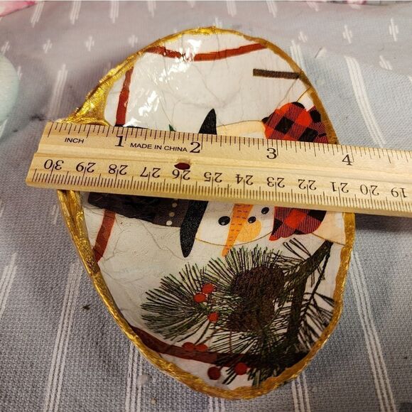 DECOUPAGE CLAM SHELL DECOUPAGE SNOWMAN ⛄️ ON A CLAM SHELL TRINKET DISH - Picture 11 of 12
